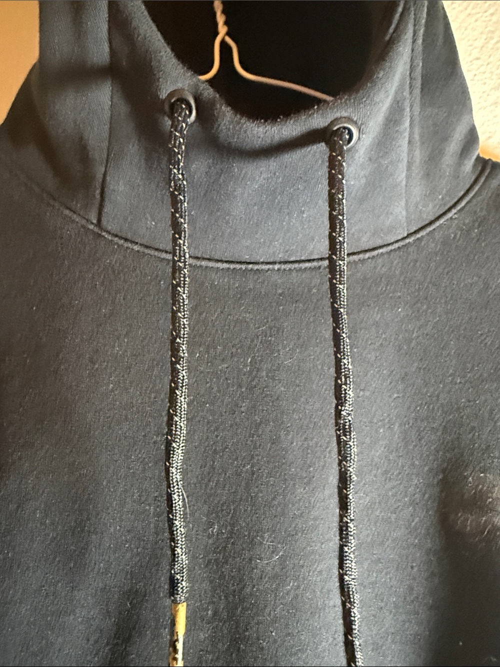 Nike Black Pullover Hoodie with Sleeve Zip Pocket - Picture 9 of 12